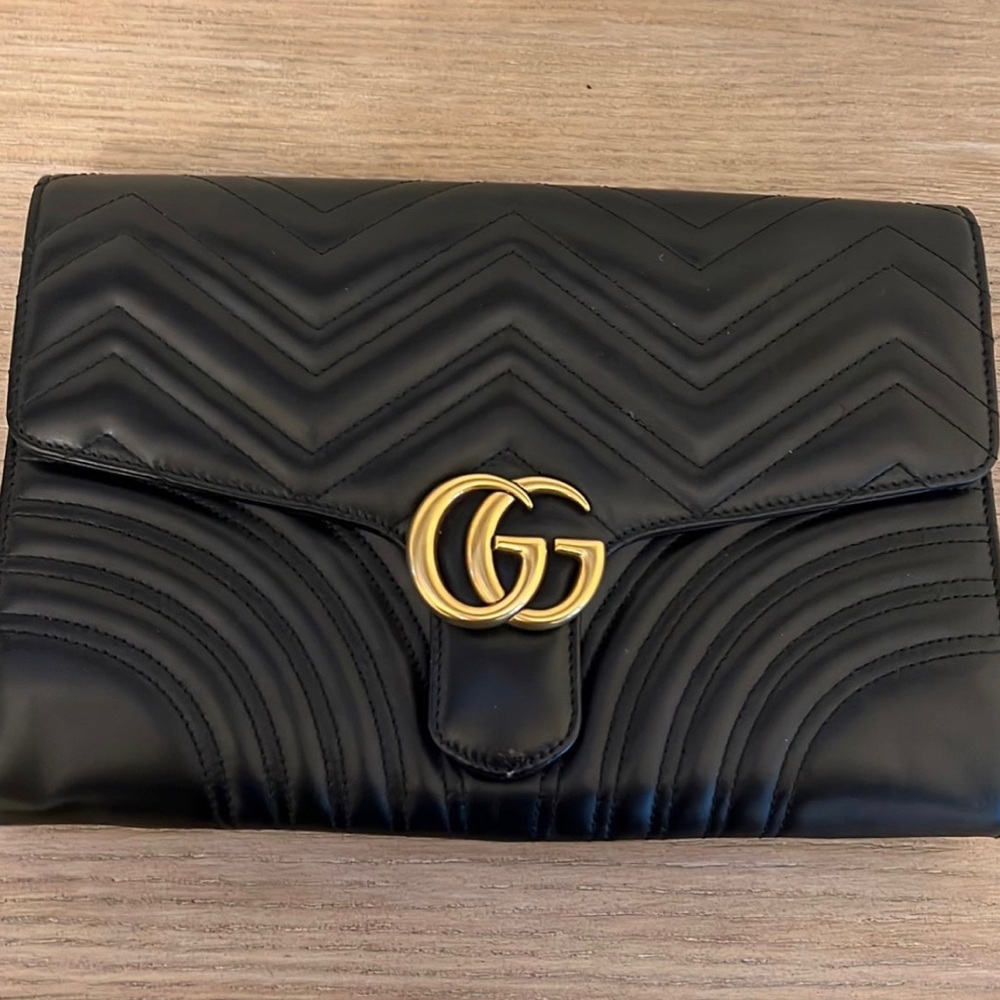 GG Marmont clutch - Out of Stock!